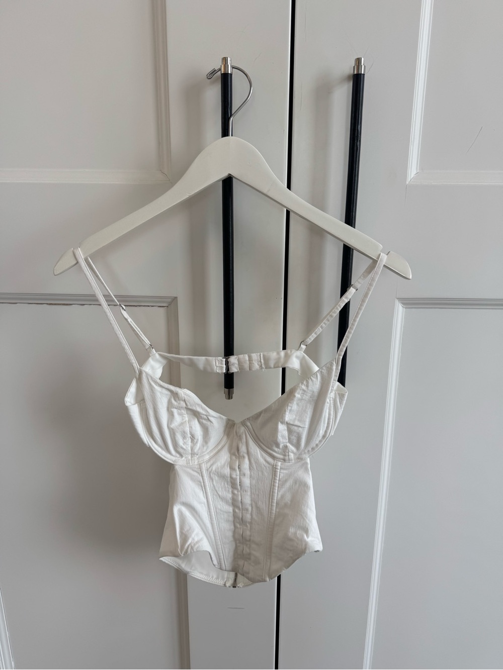 White Fox Boutique White Top with Black Label